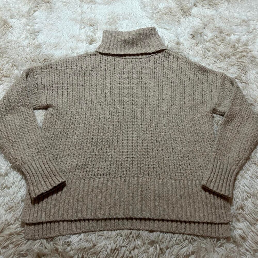Cupcakes-and-cashmere Women's Cream and Tan Jumper